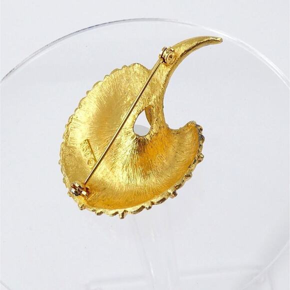 Vintage BSK Brooch Seashell Gold Tone Rhinestone Signed Pin - Picture 4 of 11